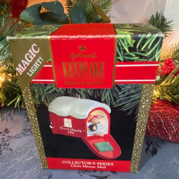 1991 Hallmark Ornament  "Chris Mouse Mail"  #7 Collectors Series Lighted-CUTE - Picture 9 of 12